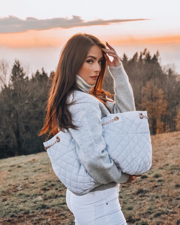 Týnuš Třešničková (24) Týnuš Třešničková (24)