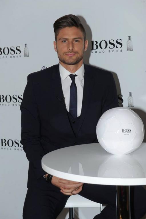 Olivier Giroud: Francie, tým: Arsenal Londýn, poznávací znamení: namakané tělo Olivier Giroud: Francie, tým: Arsenal Londýn, poznávací znamení: namakané tělo