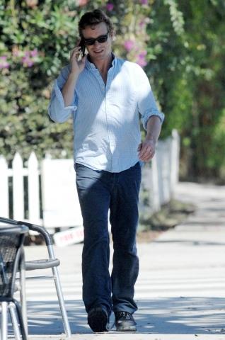 Simon Baker s úsměvem Simon Baker s úsměvem
