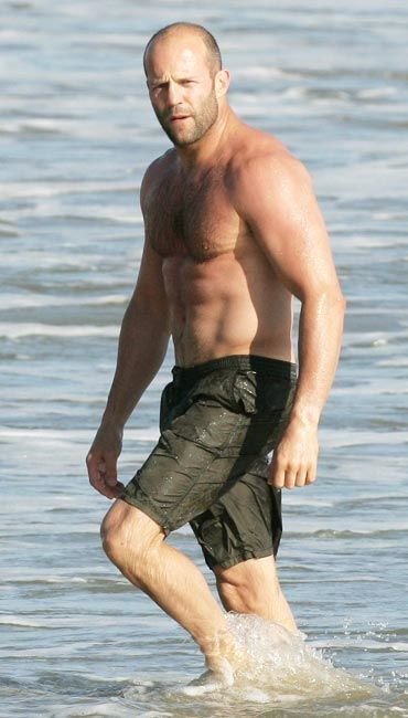 Akční hrdina předváděl své kousky na pláži v Malibu. To je pohled, co holky? Akční hrdina předváděl své kousky na pláži v Malibu. To je pohled, co holky?