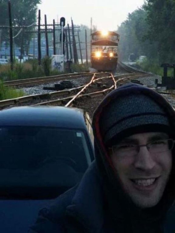 Bizarní galerie selfies - Je tohle vůbec možné? - Obrázek 20 Bizarní galerie selfies - Je tohle vůbec možné? - Obrázek 20