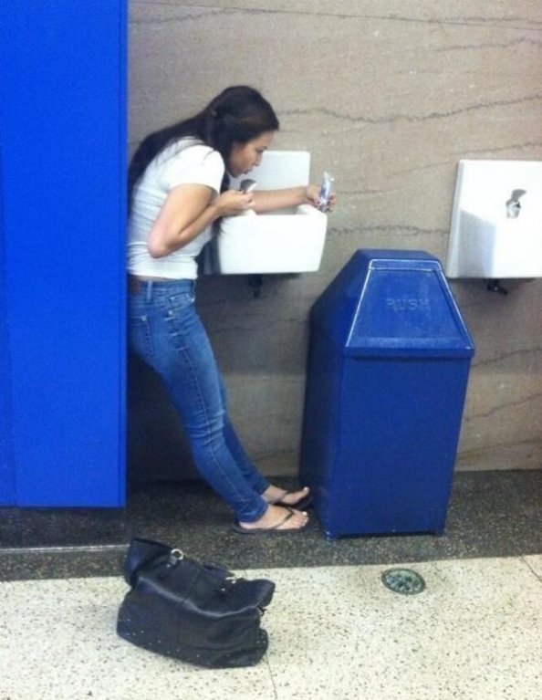Bizarní galerie selfies - Je tohle vůbec možné? - Obrázek 25 Bizarní galerie selfies - Je tohle vůbec možné? - Obrázek 25
