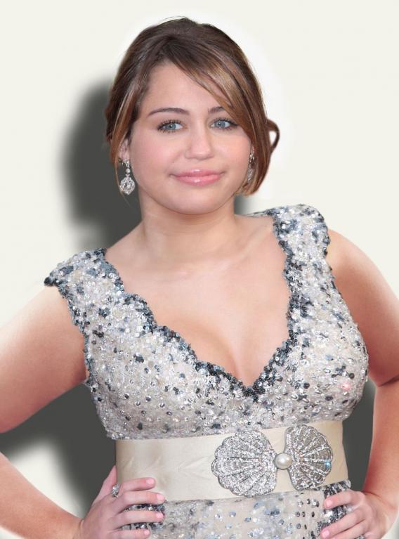 Celebrity, které přes svátky přibraly - Miley Cyrus Celebrity, které přes svátky přibraly - Miley Cyrus