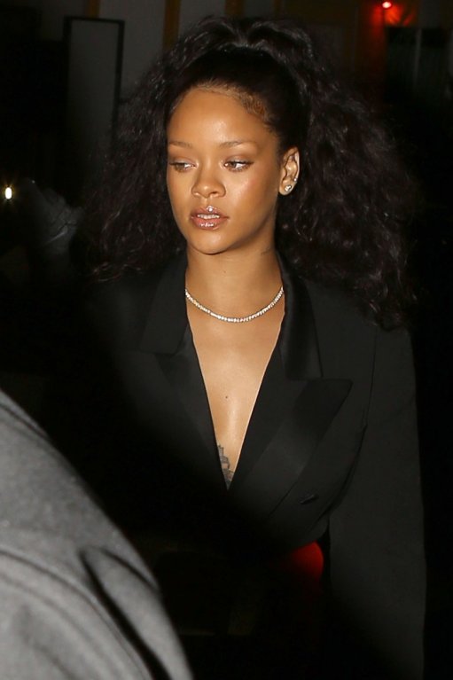 Rihanna z toho radost určitě nemá. Rihanna z toho radost určitě nemá.