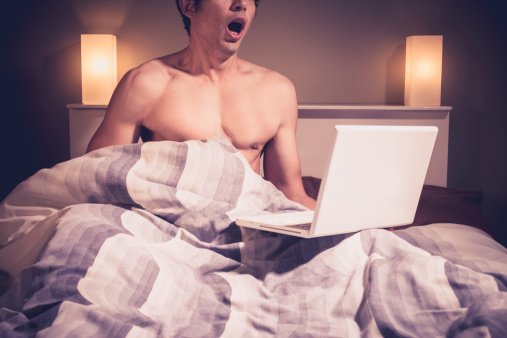 Proč chlapi sledují porno? Proč chlapi sledují porno?