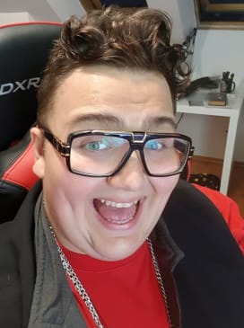 Youtuber a streamer FattyPillow Youtuber a streamer FattyPillow