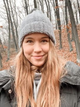 Youtuberka Katka Kvapilíková, dříve Králová. Youtuberka Katka Kvapilíková, dříve Králová.