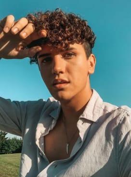 Youtuber Luboš Kulíšek. Youtuber Luboš Kulíšek.