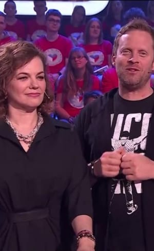 Marta Jandová paroduje manžela – Máme rádi Česko